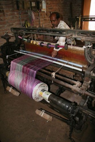 Basic powered loom